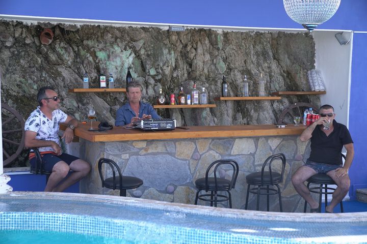 Pool 26 of 40