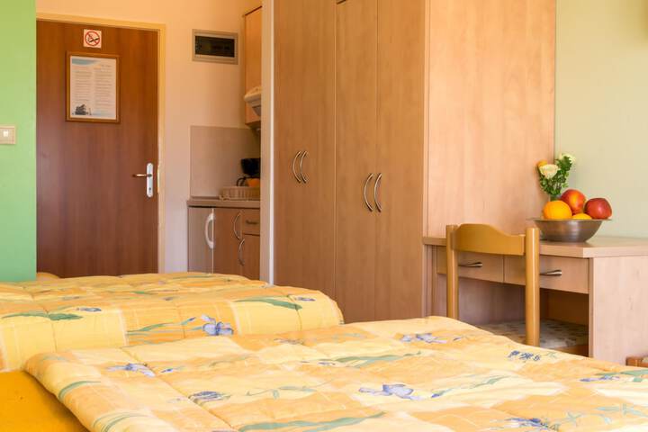 Room 3 of 60