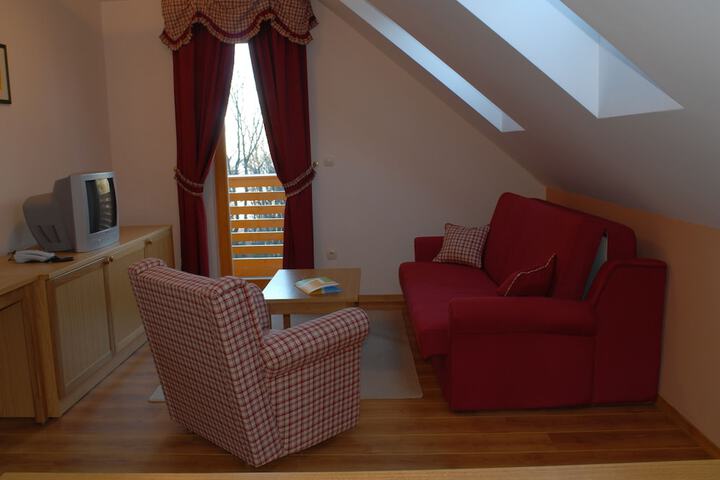 Room 10 of 31