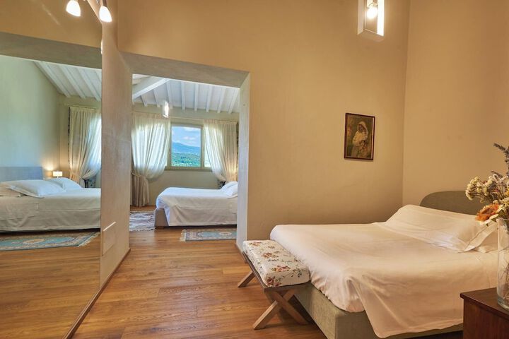 Room 40 of 89
