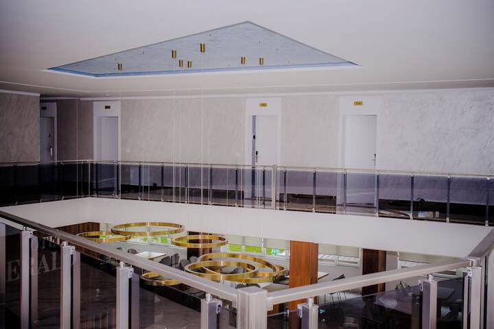 Room 4 of 34