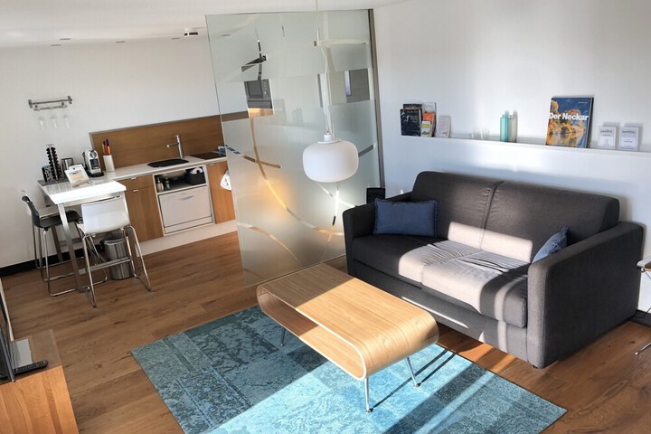 Room 7 of 18
