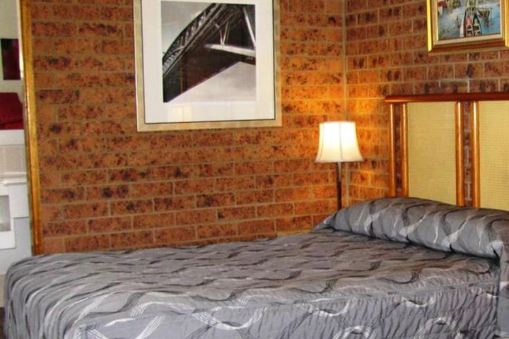 Room 15 of 30
