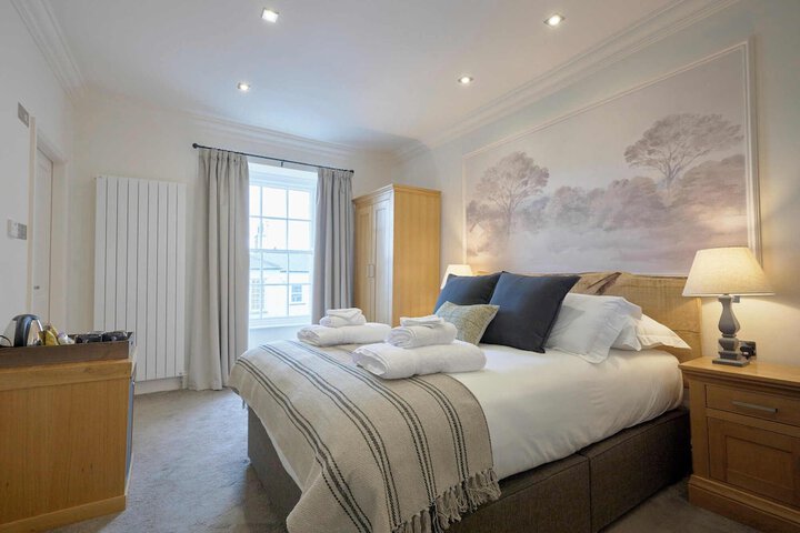 Room 10 of 72
