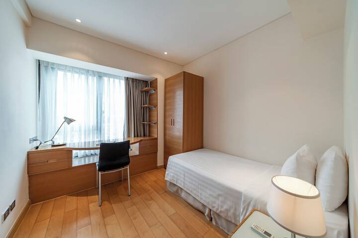 Room 17 of 73