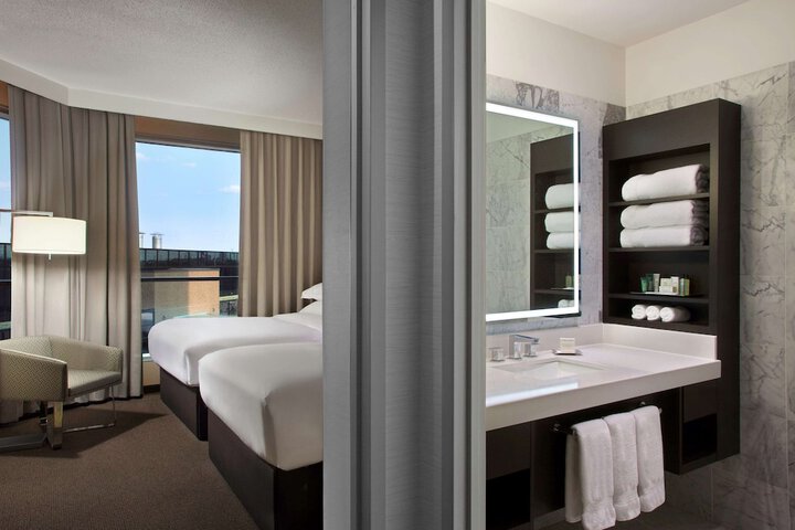 Standard Room, King or Two Doubles (14 of 18)