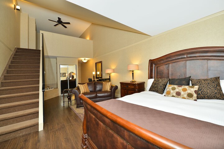 Room 10 of 42
