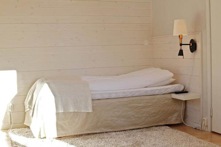 Room 13 of 29