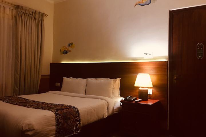 Room 36 of 214