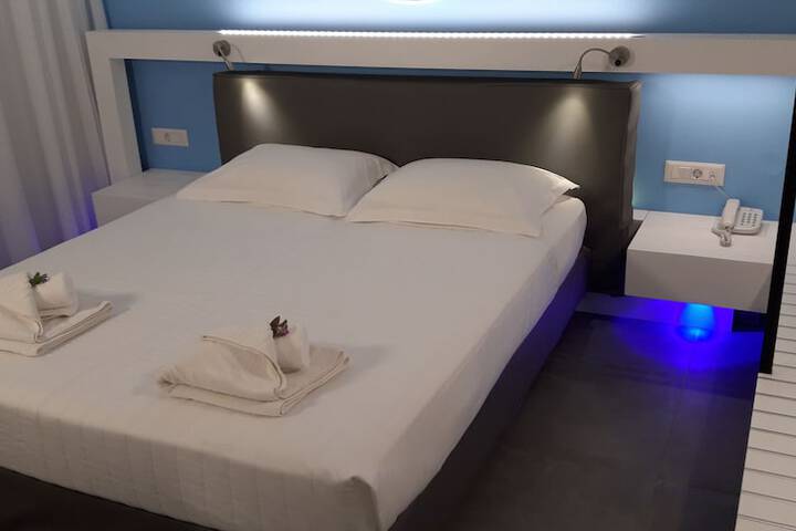 Room 78 of 172