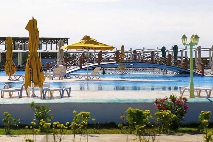 Pool 19 of 63