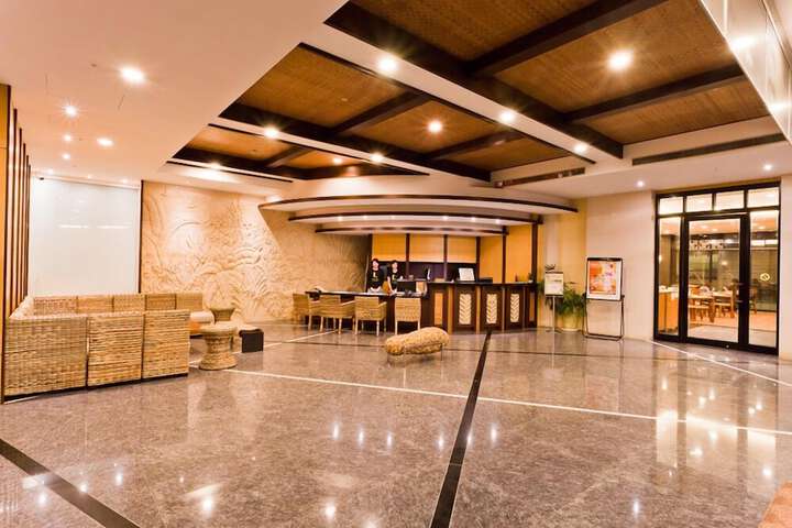 Hotel Lobby