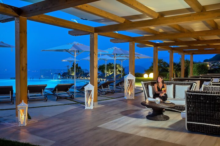Pools & Facilities