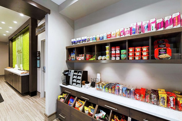 Snack bar