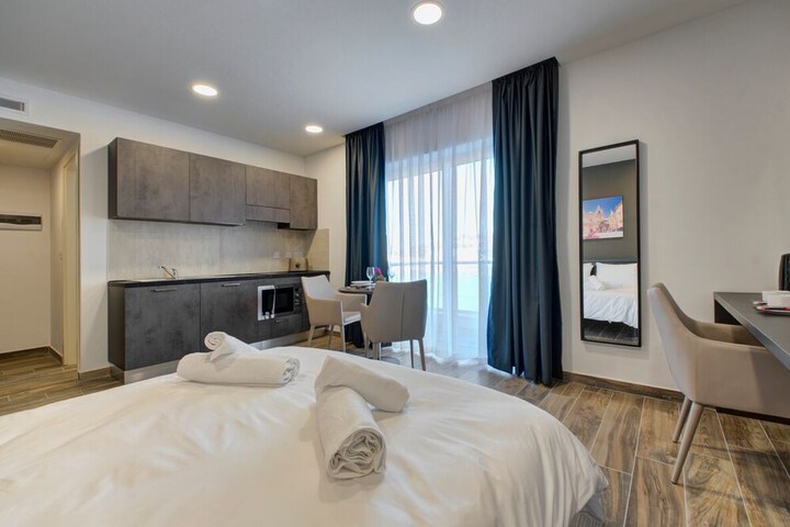 Room 10 of 89