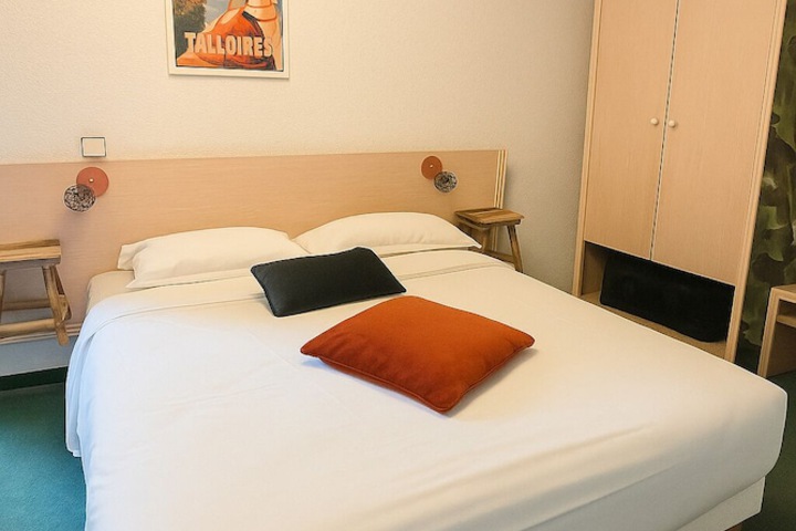 Room 21 of 50