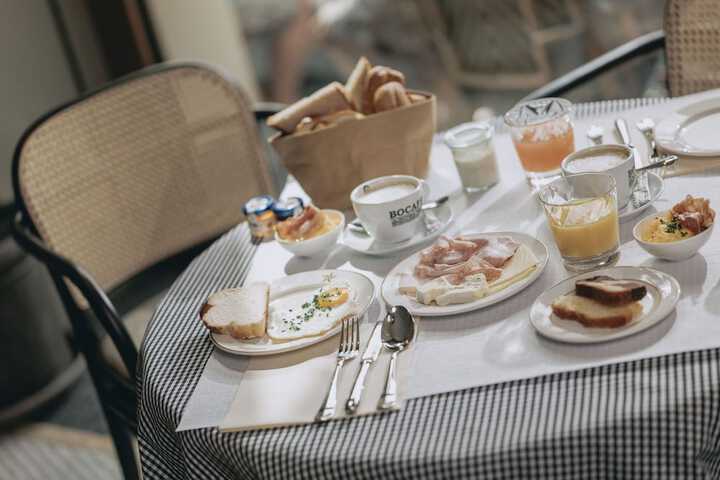 Breakfast/Coffee Service 50 of 61