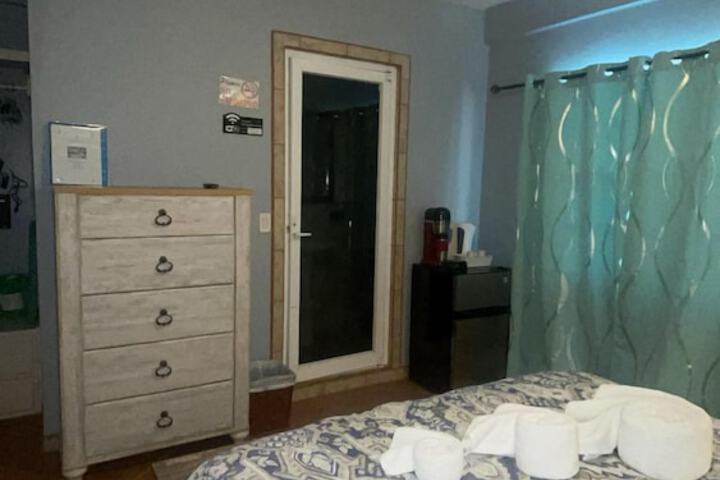Room 53 of 107