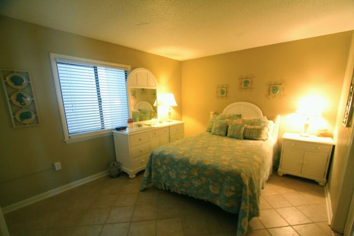 Room 2 of 31