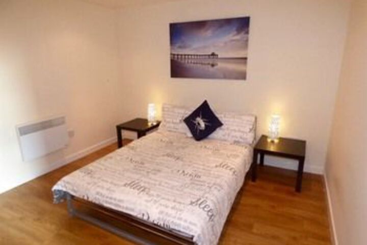 Room 8 of 19