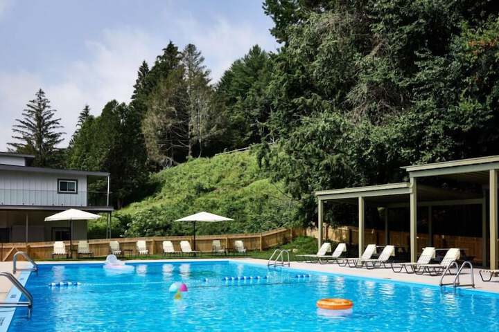 Pool 50 of 88