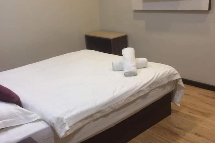 Room 10 of 33