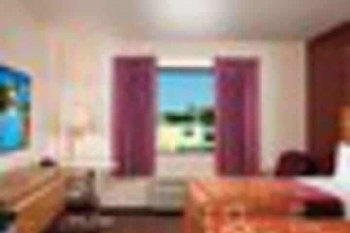 Room 38 of 222