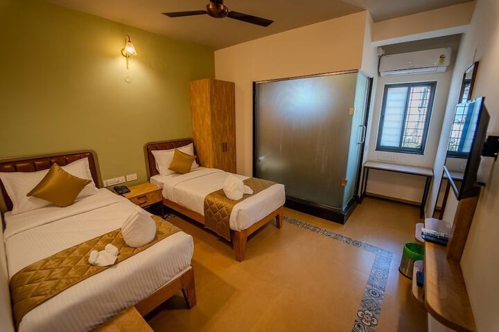 Room 14 of 25