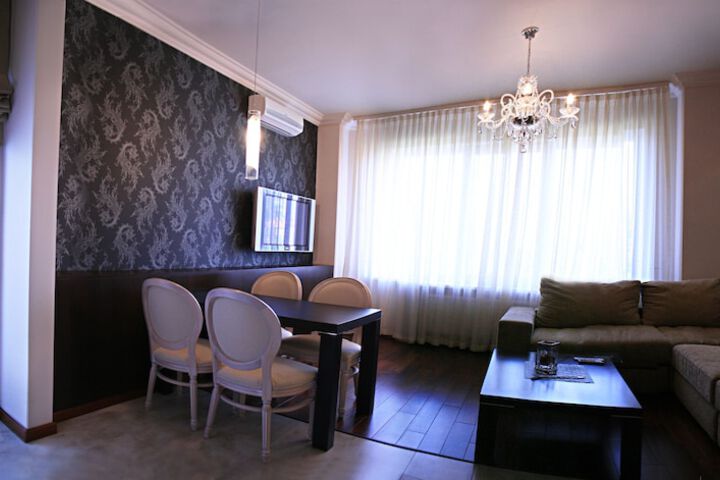Room 13 of 53