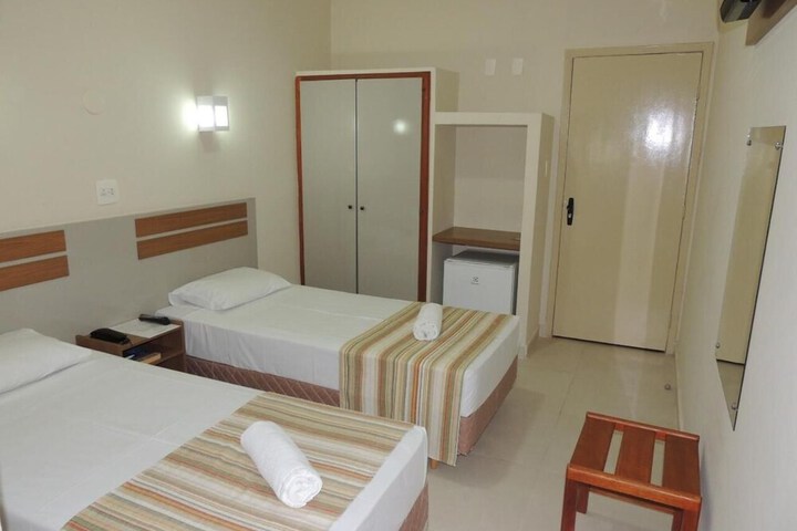 Room 17 of 49