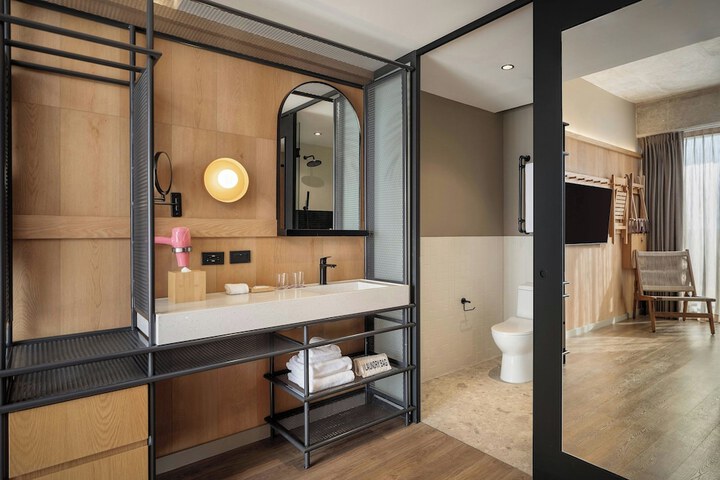 Room 41 of 110