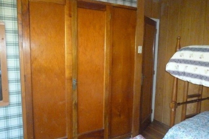 Room 10 of 36