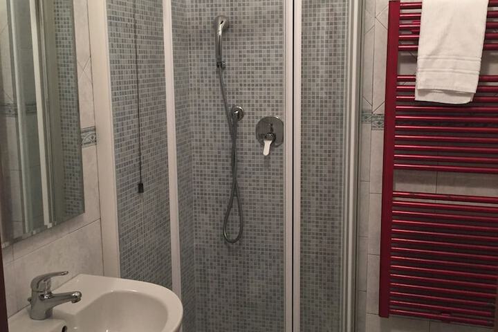 Room 13 of 23