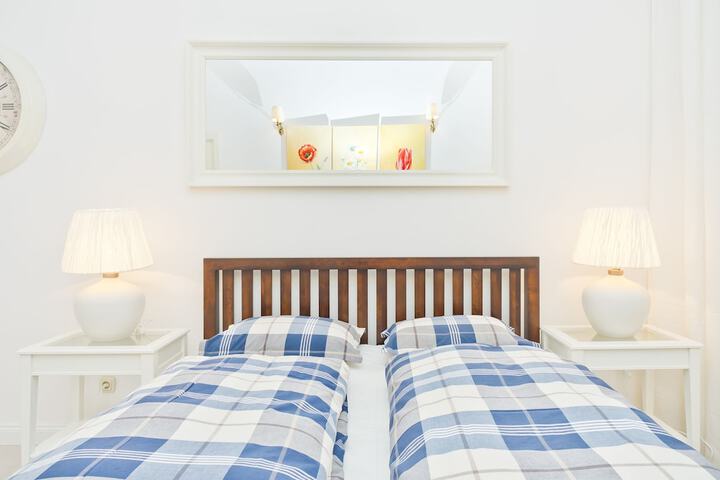 Room 10 of 54