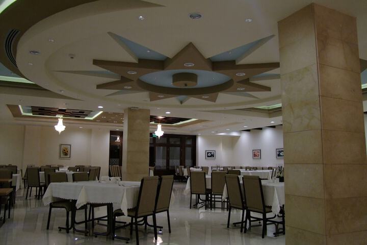 Dining 15 of 25