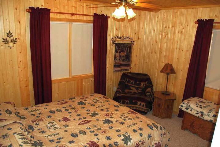 Room 9 of 16