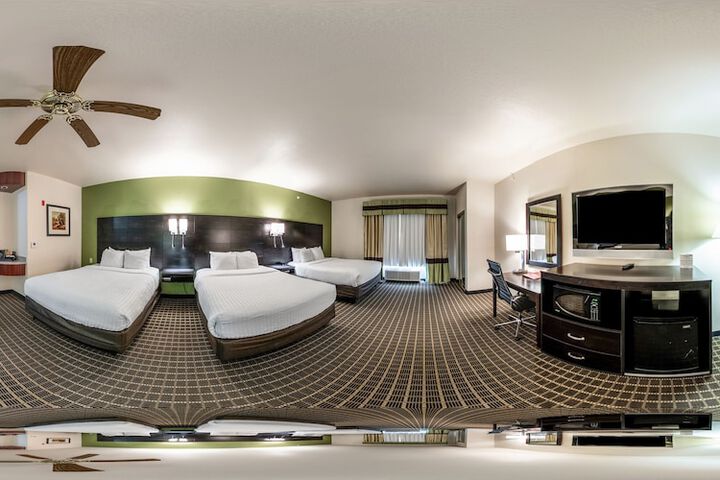 1 King Bed Suite (6 of 13)