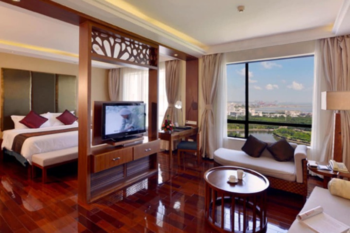 Room 4 of 53