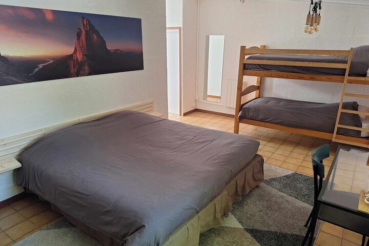 Room 4 of 22