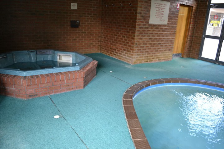 Pool 32 of 47