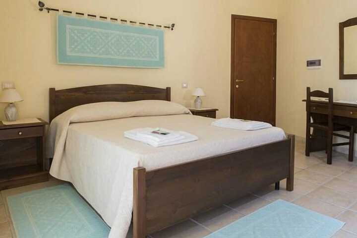Room 8 of 22