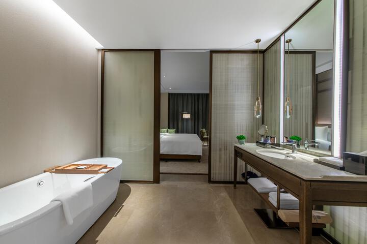Room 19 of 27
