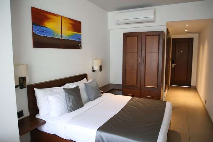 Room 22 of 40