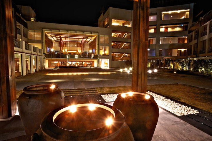 Hotel Exterior 89 of 92