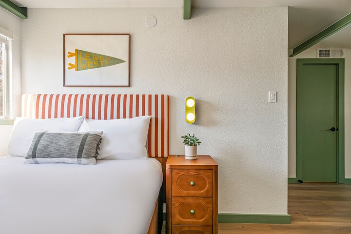 Room 22 of 72