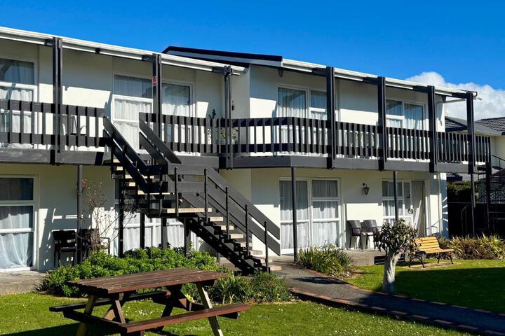 Photo of Parkside Motel and Apartments