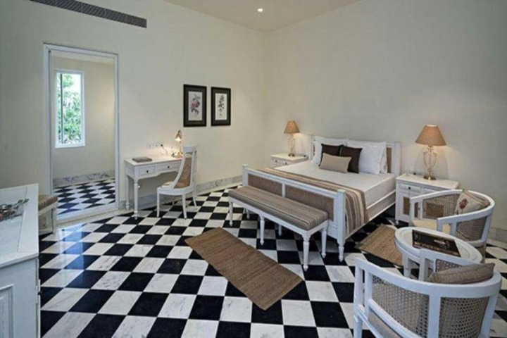 Room 6 of 46