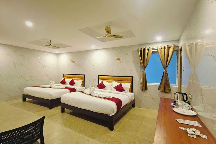 Room 32 of 83