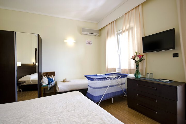 Room 9 of 43