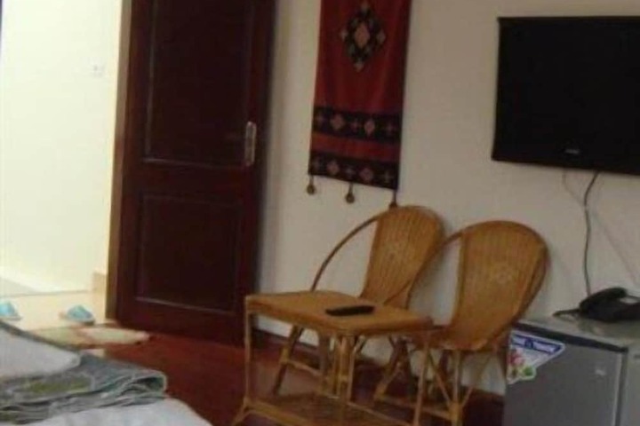 Room 7 of 19